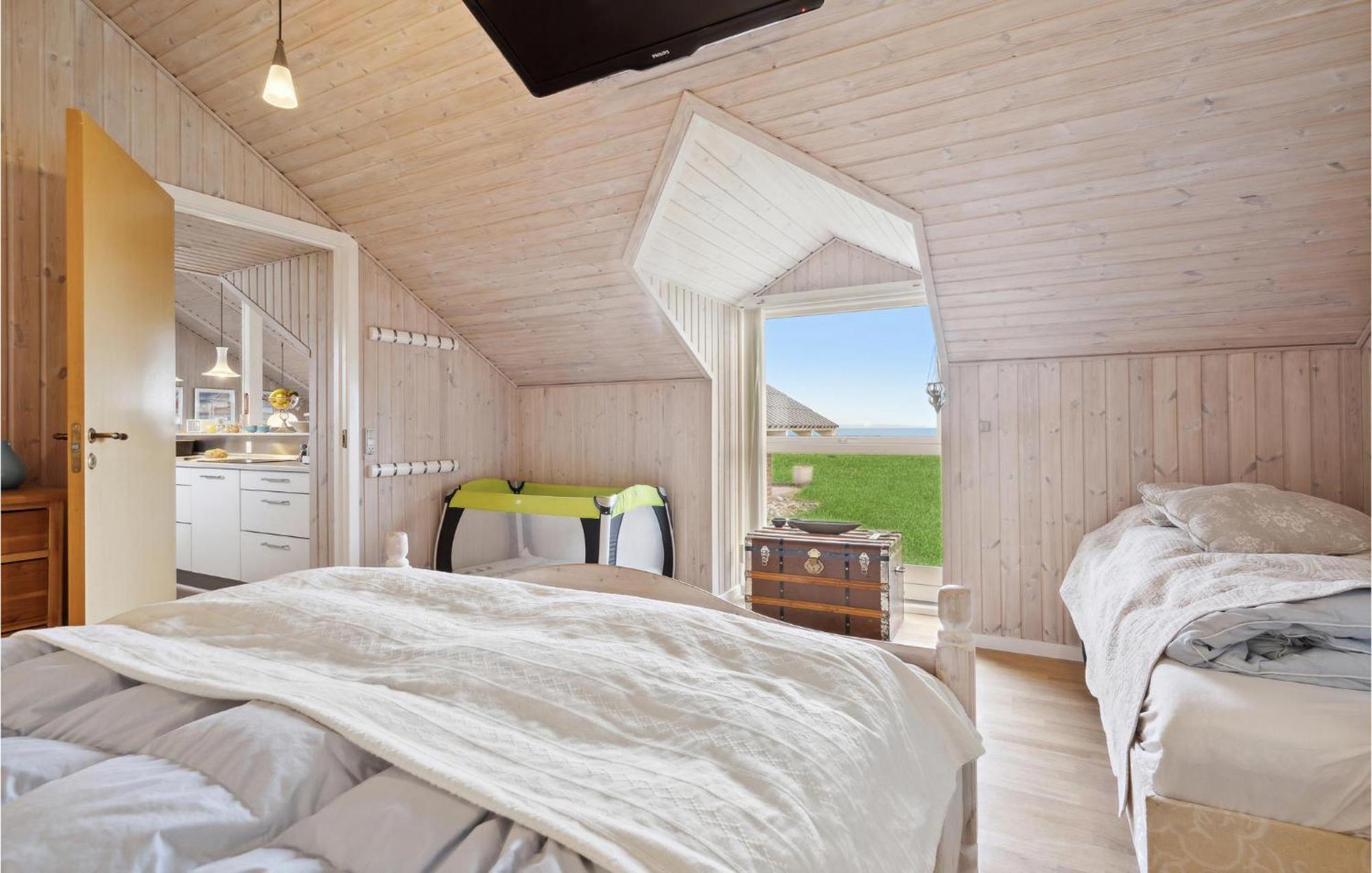3 Bedroom Cozy Home In Logstor Løgsted エクステリア 写真